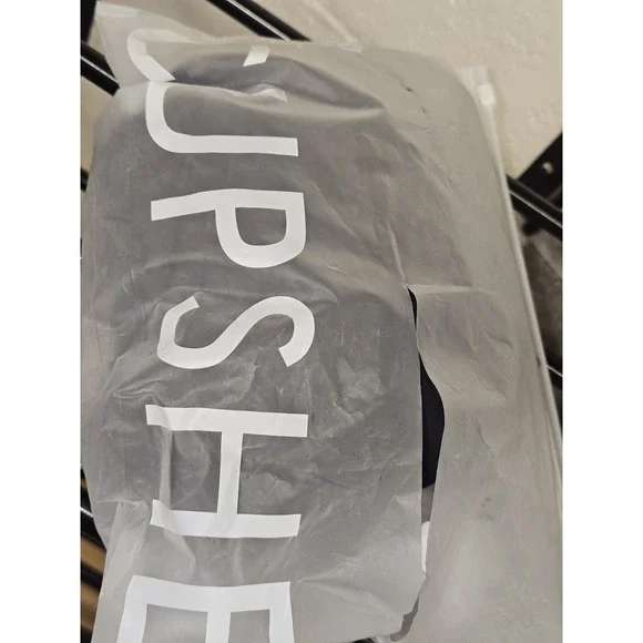 NWT Cupshe Pool Party Shirred Front Black One Piece SwimsuitSize Medium - Picture 10 of 10